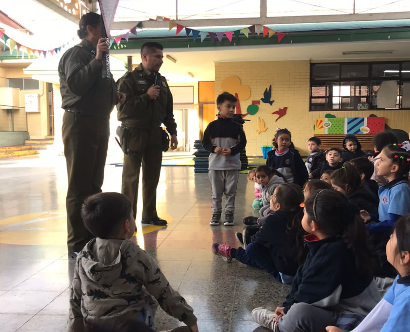 Actividad junto a Carabineros